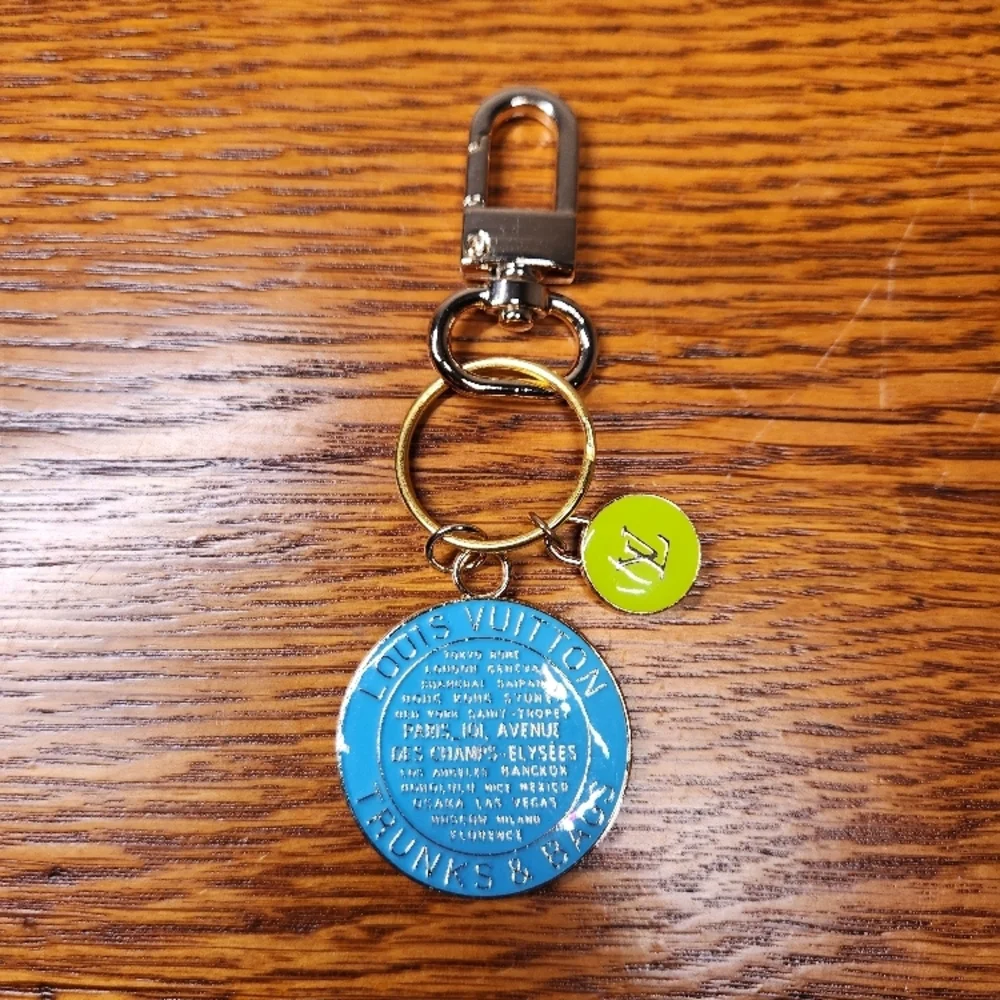 FASHION Blue & Lime Enamel Keychain Charm